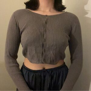 Long sleeve cropped cardigan